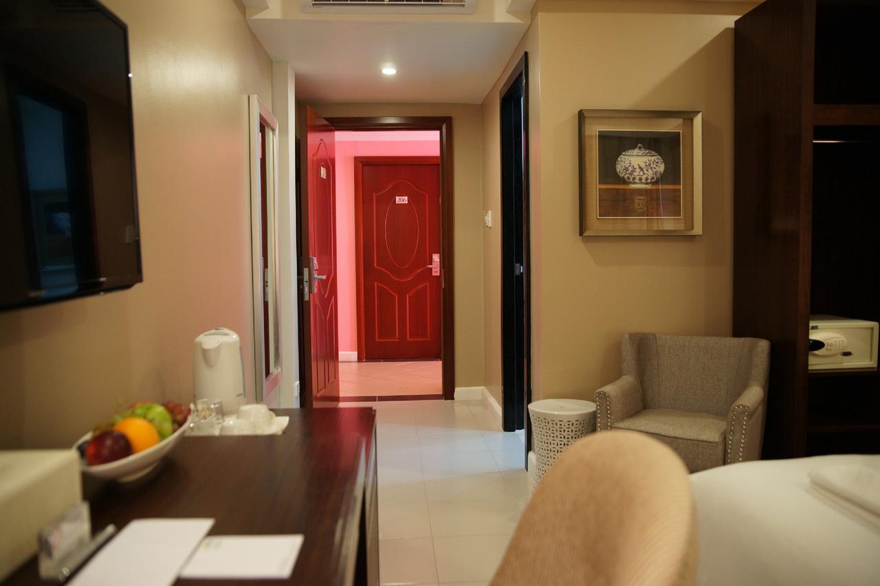Hotel Morobe Lae Quarto foto